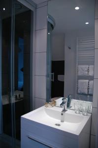 Koupelna v ubytování Lavan