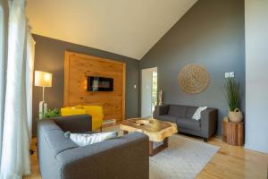 Spa and Pool Table - Le Picasso休息區