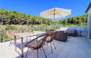 Μπαλκόνι ή βεράντα στο Villa Beachfront Korcula +28 φωτογραφίες