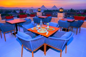 Area soggiorno di THree PYramiDs & SPhinX HoTeL