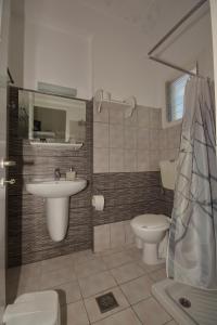Ванная комната в Pension Oniro +37 фотографий