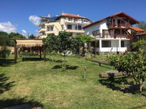 Gallery image of Sinemoria Guest House in Sinemorets