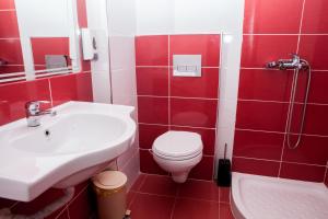 Koupelna v ubytování Hotel Pini
