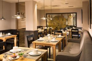 Posezení v ubytování Hôtel Albert 1er Paris Lafayette