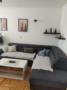 Posedenie v ubytovaní Deep blue apartment