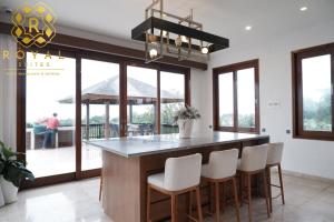 Gallery image of Villa Harimau - Pinewood by Royal Suites 