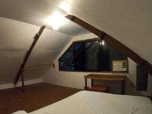 Postel nebo postele na pokoji v ubytování Bangka Hostels + 5 fotografií