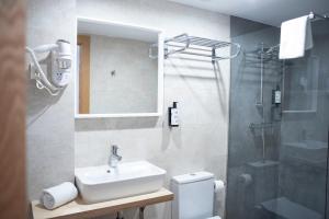 Kúpeľňa v ubytovaní Hotel Náutico Santander