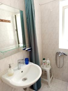 Ένα μπάνιο στο Feidiou 1, vol I