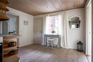 Φωτογραφία από το άλμπουμ του Torpa Gård, röda längan σε Floby