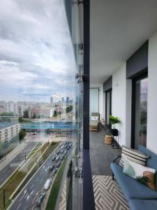 Posedenie v ubytovaní Luksusowy Apartament Bliska Wola SABA