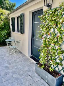 Zahrada ubytování Joli studio récent sur jardin, très calme