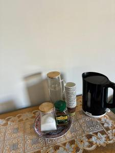 Příslušenství pro přípravu čaje a kávy v ubytování K17 mini hotel