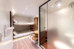 Slowon Hostel 슬로우온 호스텔 홍대 객실 침대
