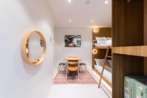 Slowon Hostel 슬로우온 호스텔 홍대 객실 침대