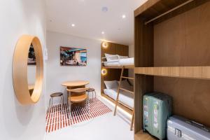 Slowon Hostel 슬로우온 호스텔 홍대 객실 침대 사진 37개 이상