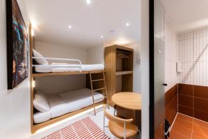 Slowon Hostel 슬로우온 호스텔 홍대 객실 침대