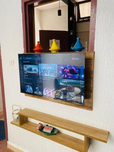 TV a/nebo společenská místnost v ubytování Appartement au centre de TIZNIT
