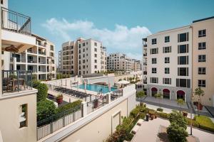 La alberca dentro o cerca de Stylish Apartment - Private Beach - Port de La Mer