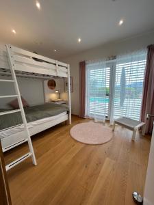Posteľ alebo postele v izbe v ubytovaní Traumhaus in den Weinbergen - max 8 Personen - mit Self-Check-in