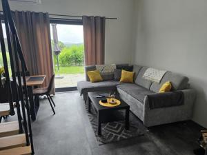 Khu vực ghế ngồi tại PauchHuts