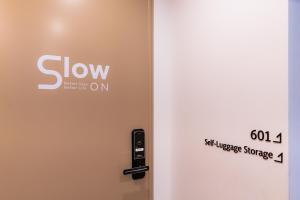 Slowon Hostel 슬로우온 호스텔 홍대 면허증, 상장, 서명, 기타 문서