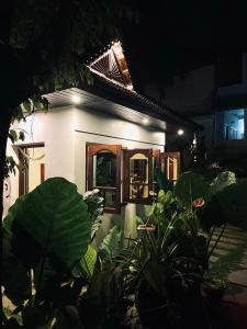 Afbeelding uit fotogalerij van Hotel Holiday Home in Kovalam