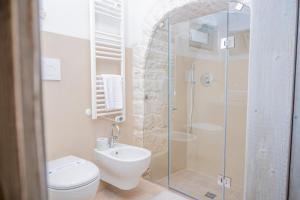 A bathroom at Charming Trulli