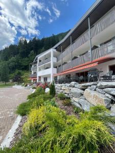 Üldine mäevaade või majutusasutusest Hotel Larch pildistatud vaade