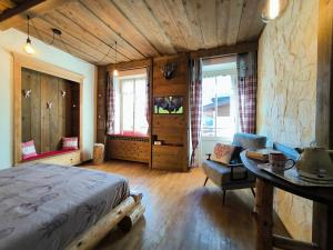 Una cama o camas en una habitación de Casa da Cipi 43 fotos más