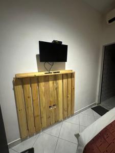 TV a/nebo společenská místnost v ubytování Sari Buana Bed & Breakfast