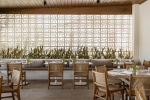 Ресторан / где поесть в Dolphin Bay Seaside Resort & Suites