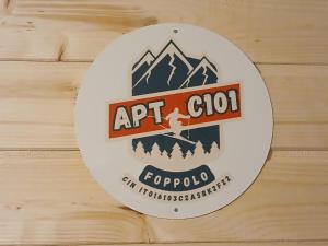 Sijil, anugerah, tanda atau dokumen lain yang dipamerkan di FOPPOLO apt.C101