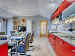 Nhà bếp/bếp nhỏ tại Apartman Ema 2