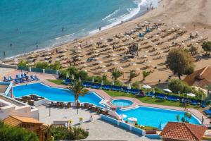 Bazén v ubytování Fodele Beach Water Park Resort nebo v jeho okolí