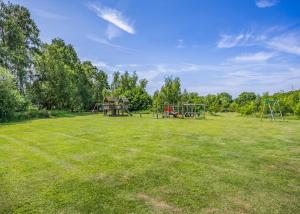 Κήπος έξω από το Woodhall Country Park Lodges