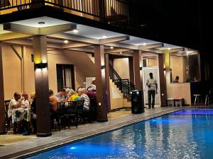Bazén v ubytování Grand Residence nebo v jeho okolí