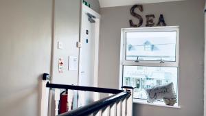 Gambar di galeri bagi The Nest Hostel Strandhill di Sligo
