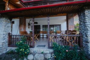 Imagen de la galería de Agro-pensiunea "Plaiul Castanilor", en Tismana