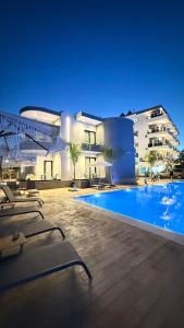 Bazén v ubytování Afrimi Hotel nebo v jeho okolí
