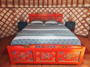 Gallery image of Yourte traditionnelle mongole in Marcoux