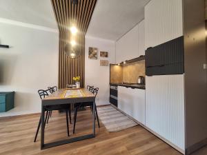 Η κουζίνα ή μικρή κουζίνα στο Green Irene +3 φωτογραφίες