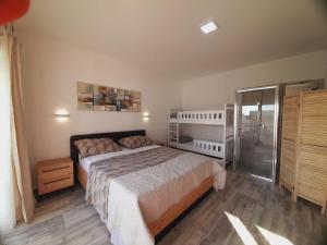 Ένα ή περισσότερα κρεβάτια σε δωμάτιο στο Villa Iva +21 φωτογραφίες