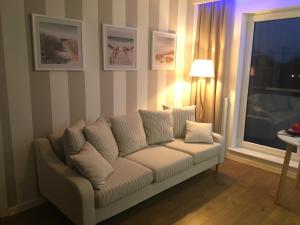 Część wypoczynkowa w obiekcie Apartament Marine Holiday Elbląg - winda -Parking w HALI GARAŻOWEJ -GRATIS -Business stays