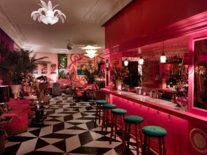 Lounge nebo bar v ubytování Roxy Hotel New York