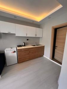 Η κουζίνα ή μικρή κουζίνα στο A great room in city center,Nest Cihangir +10 φωτογραφίες