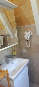 Uma casa de banho em Panorama Pool Hills