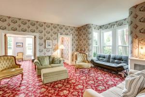 Gallery image of Walk to Lake Michigan and Dtwn Coastal Grand in Ludington