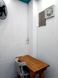 Μια τηλεόραση ή/και κέντρο ψυχαγωγίας στο cozy room 2 Hurgada a room in apartment