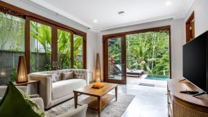 Televisyen dan/atau pusat hiburan di The Pala Ubud by Elite Havens